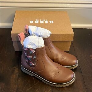 Mini Boden Brown Boots with Floral Pattern